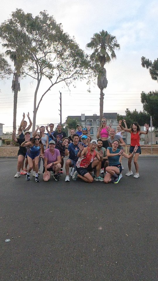 The Friday tribe is always down for some shenanigans!#fridayvibes #fridayruncrew #shenanigans #runclubReel
