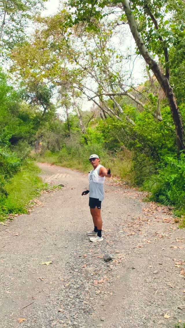 I’d been fighting some weird summer bug, and it feels really good to finally be healthy enough to sneak back out onto the weekend trails. Sullivan Canyon seemed like the right re-entry point - enough shade to make it feel gentle, enough dirt to remind me I’m not starting from zero.#SullivanCanyon #trailrunning #weekendtrails #backontrails #runrecoveryReel